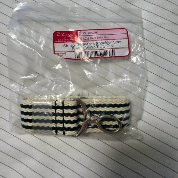 Studio Thirty One Shoulder Strap Black Strip Web NWT D Ring - Picture 1 of 1